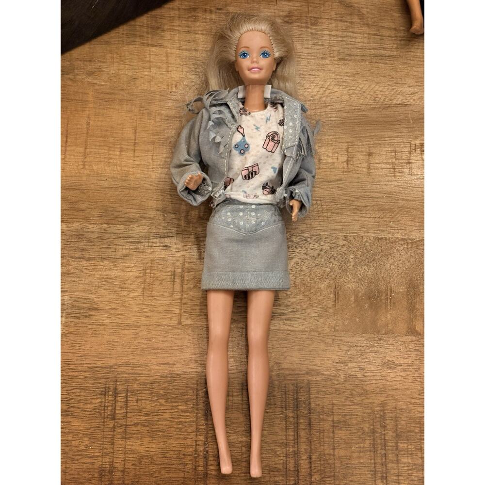 Vintage 1962 Barbie Carrying Case With 6 Vintages Barbies 1966/71 - Picture 11 of 16